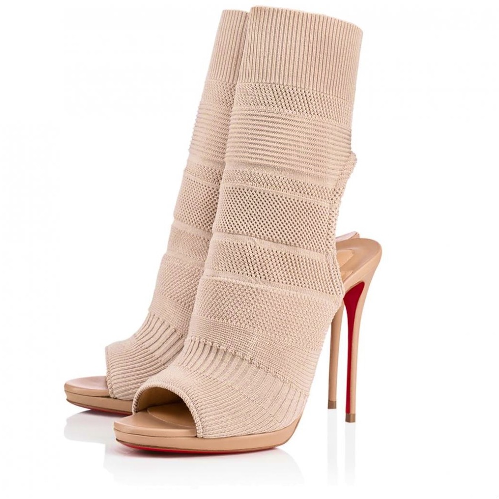 BRAND NEW CHRISTIAN LOUBOUTIN CHEMINENE HEELS 💛